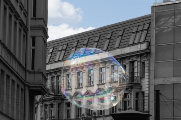 Which cities are currently in a housing market bubble?