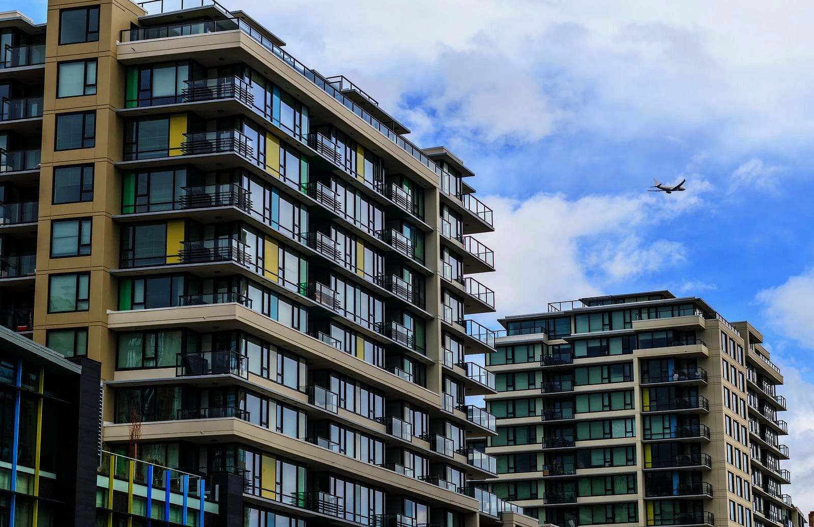 5 Reasons to Avoid Investing in Condos Because of the Condo Fees ...