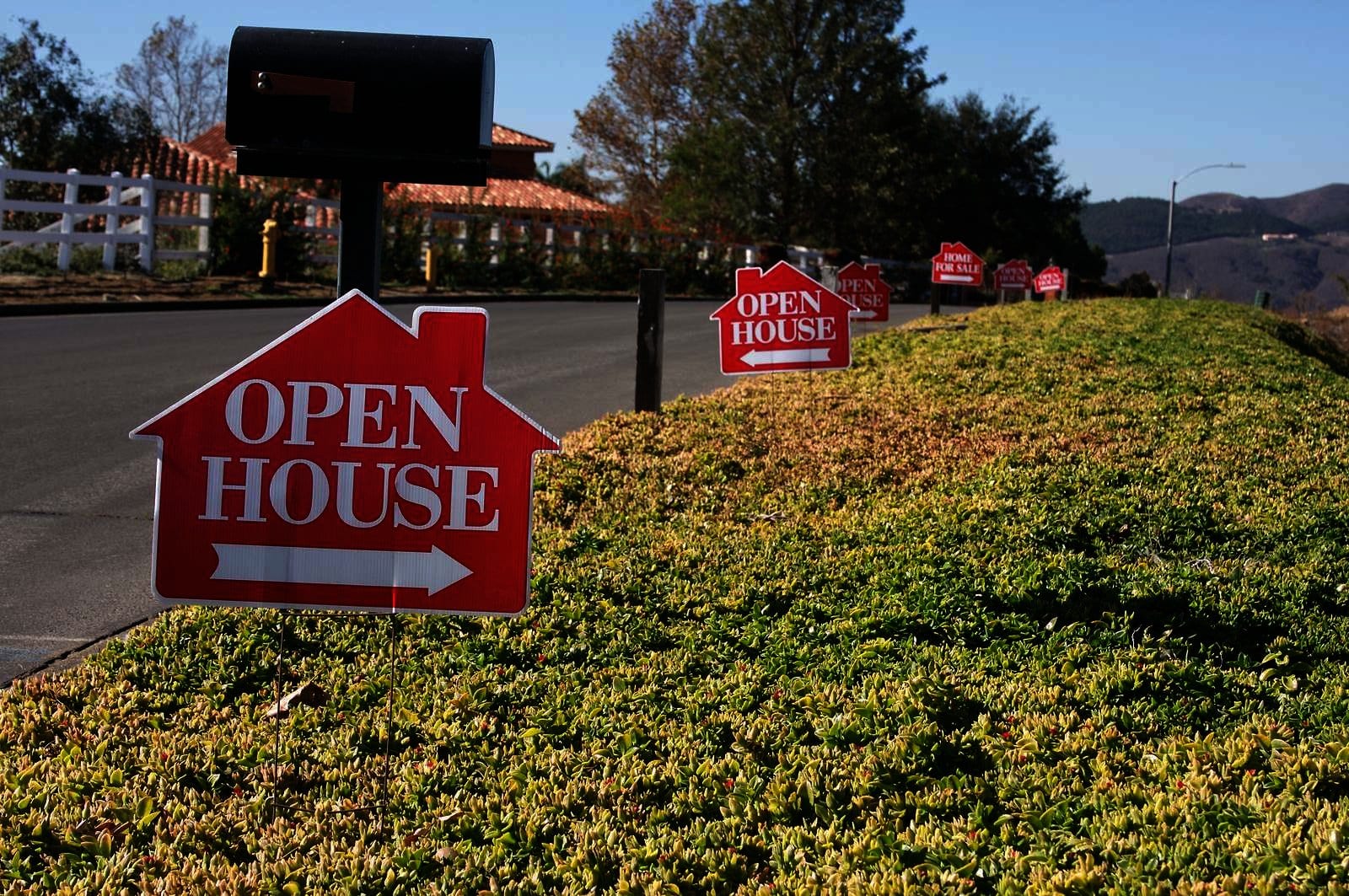 What Are The Pros And Cons Of A Real Estate Open House Mashvisor