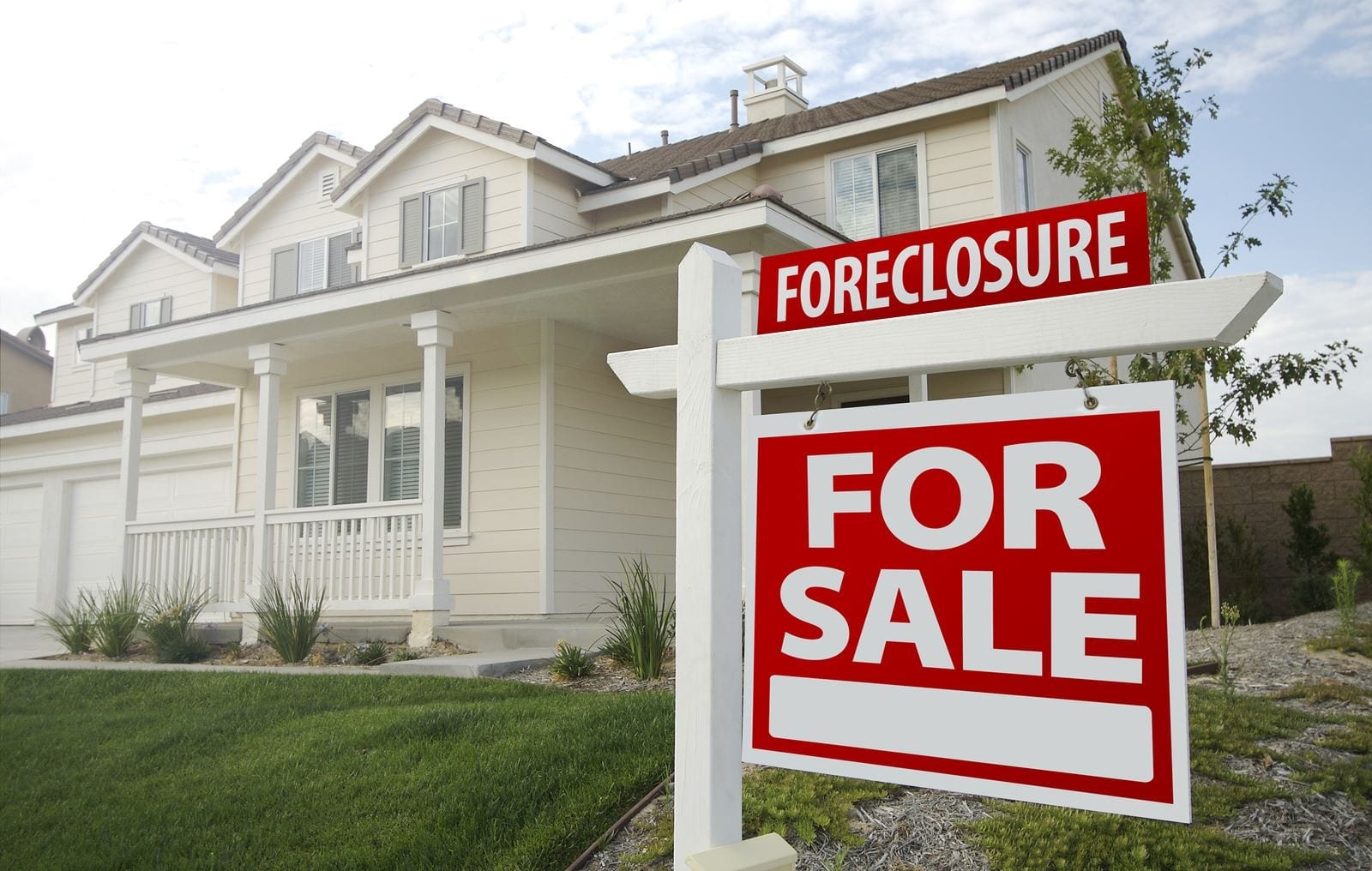 how can i get a foreclosed home