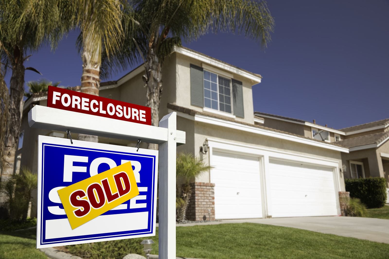 is it better to buy foreclosed homes