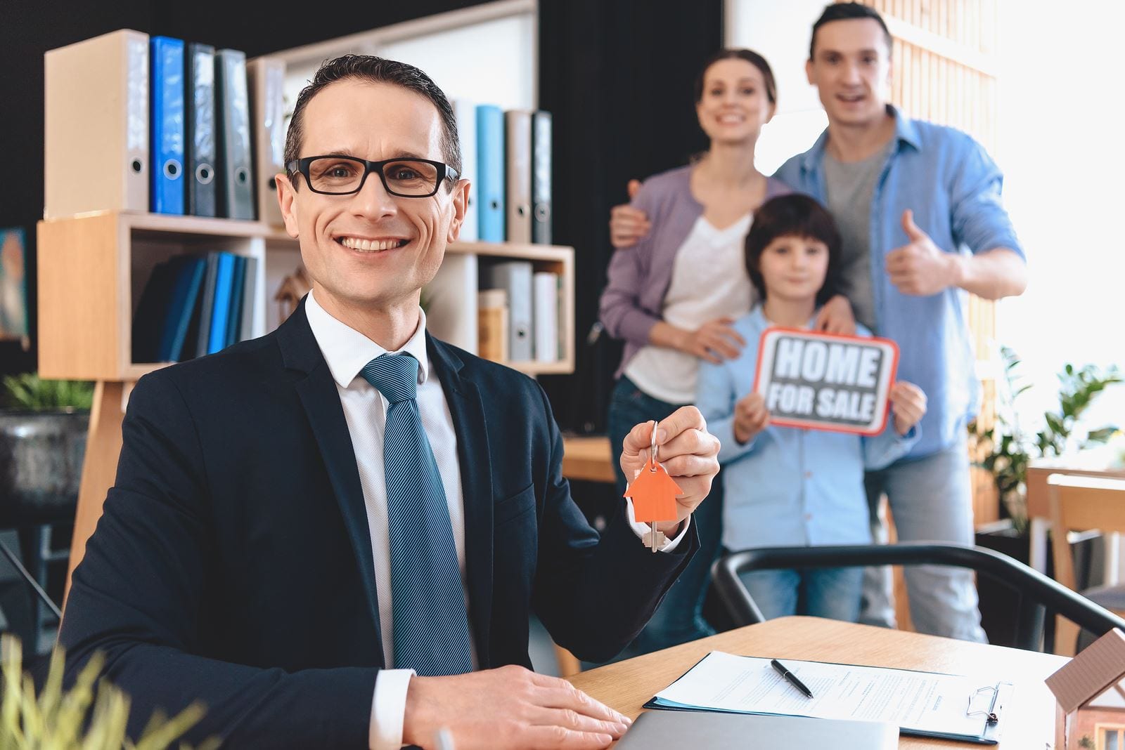 How To Be A Successful Real Estate Agent 16 Tips Mashvisor