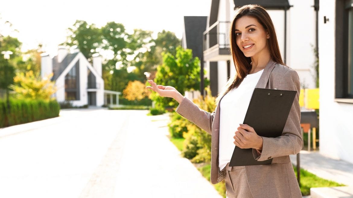 Should You a Luxury Real Estate Agent? Mashvisor