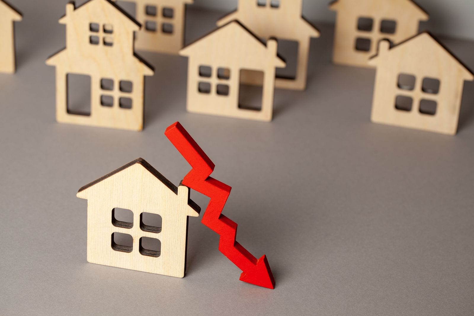 US Housing Supply Hits 2-Year Low & Prices Rise | Mashvisor