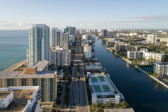 Should You Invest in Hollywood Florida Real Estate?