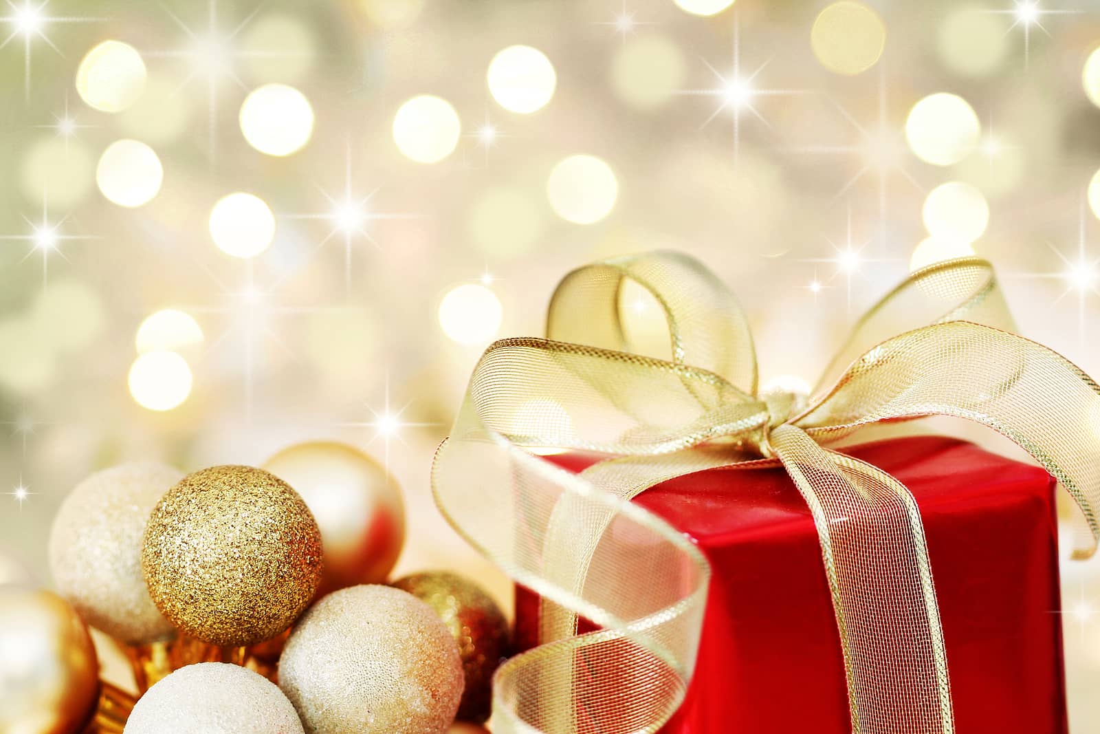 https://www.mashvisor.com/blog/wp-content/uploads/2020/11/20-Best-Christmas-Gifts-for-Real-Estate-Investors.jpg