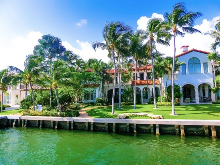 12 Best Places to Invest in Real Estate in Florida in 2021 - Venice Housing Market